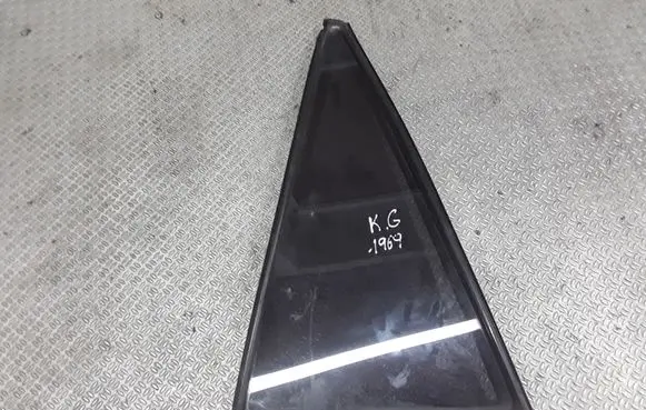 Toyota Corolla Verso E121 Rear vent window glass 