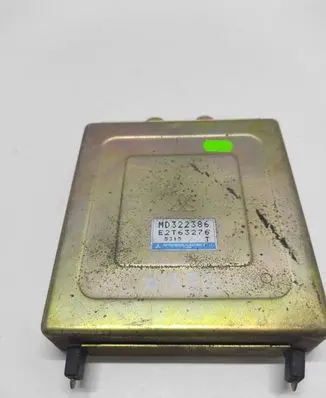 Mitsubishi Carisma Engine control unit/module MD322386 E2T63276