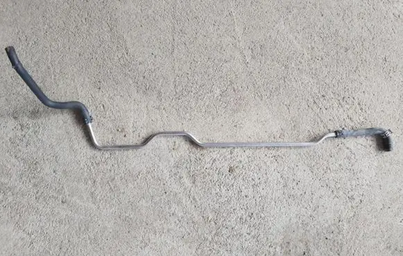 Toyota RAV 4 (XA40) Engine coolant pipe/hose