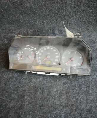 Volvo S70 V70 V70 XC Speedometer (instrument cluster) 9472523