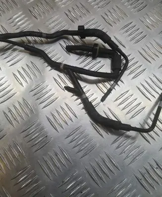 Volkswagen PASSAT B6 Vacuum line/pipe/hose 03L131605