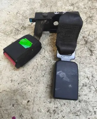 Renault Laguna II Rear seatbelt buckle A660893 6001662 00307
