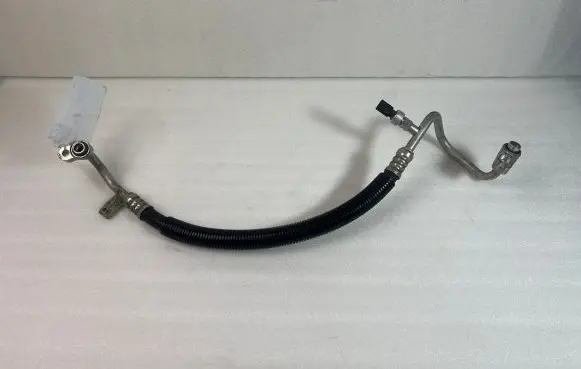 Jeep Grand Cherokee Air conditioning (A/C) pipe/hose 68161179AB