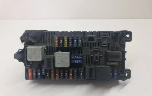 Mercedes-Benz E W211 Fuse module 2115453101