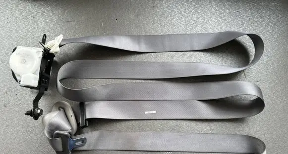 Front seatbelt