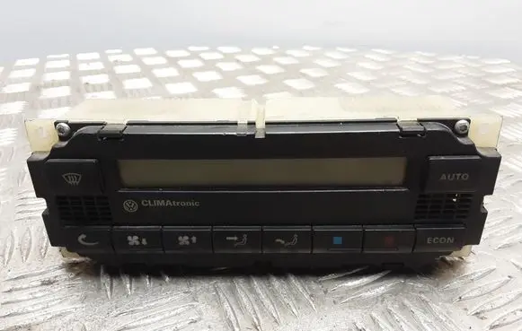 Volkswagen PASSAT B5 Climate control unit 5HB007617
