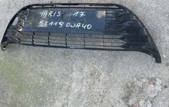 Toyota Yaris Front bumper lower grill 531020D130 531120D830