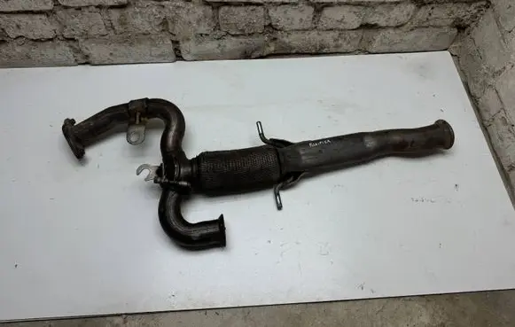 Chrysler Pacifica Muffler pipe connector clamp 