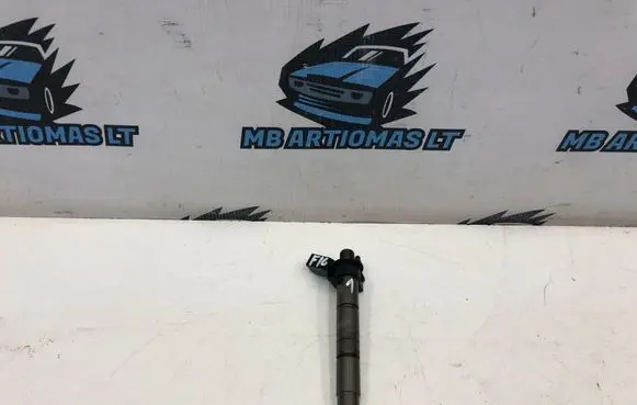 BMW 5 F10 F11 Fuel injector 7823461