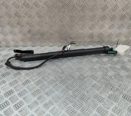 Toyota Yaris Cross Tailgate/trunk strut/damper 6891052031
