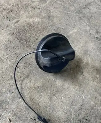 Nissan NV400 Fuel tank filler cap 8200809201