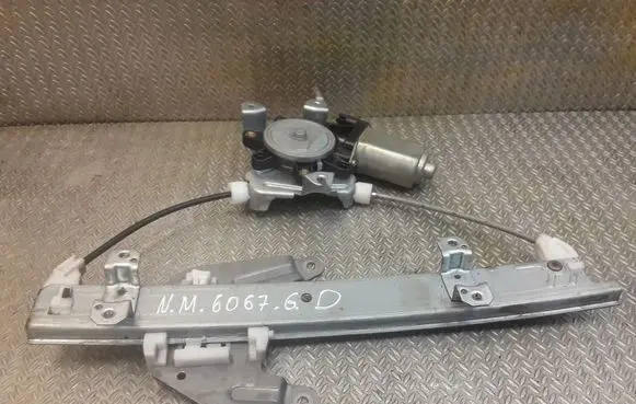 Nissan Murano Z50 Rear window lifting mechanism without motor 8073089915