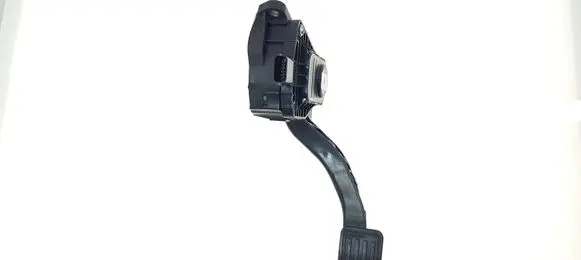 Ford Mondeo MK V Accelerator throttle pedal 697982G 697988C