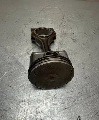 BMW 5 E39 Piston with connecting rod 84L59