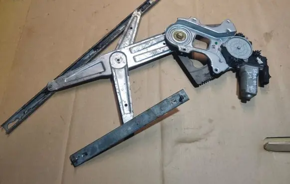 Chrysler Sebring (ST-22 - JR) Front door window regulator with motor 