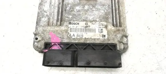 Ford Focus Engine control unit/module 0281011976 1039S10654 55354770