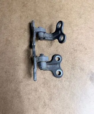 Volvo V50 Front door upper hinge 30715355 32705FRR