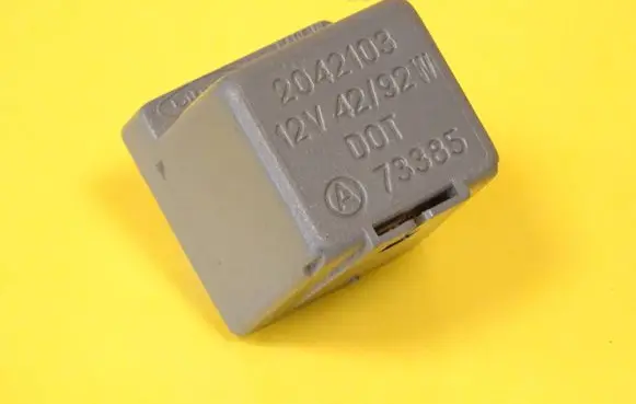 Peugeot 406 Other relay 2042103