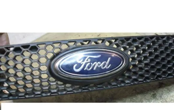 Ford Escort Front bumper upper radiator grill