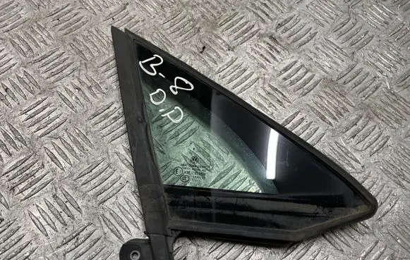 Volkswagen PASSAT B8 Front triangle window/glass 