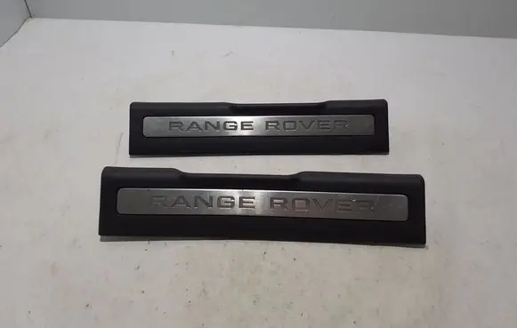 Front sill trim cover