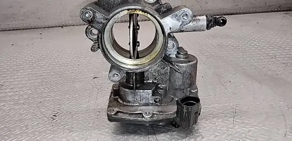 Opel Insignia A Throttle valve 55564164