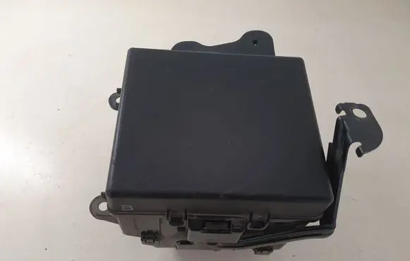 Suzuki Grand Vitara II Fuse module 72818506