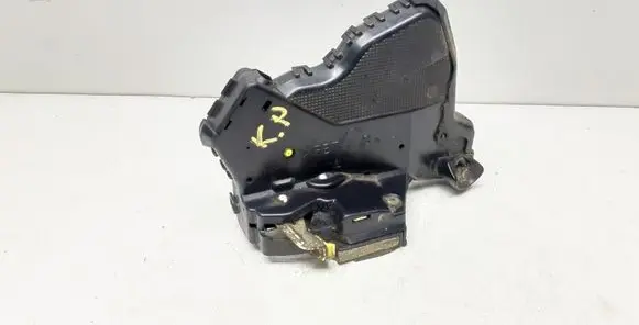 Toyota Corolla E120 E130 Front door lock 162629