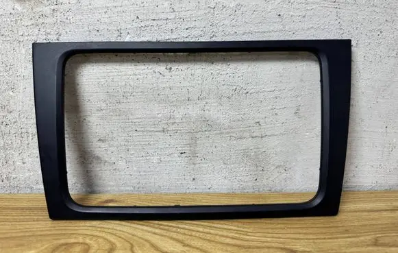 Volkswagen Golf VI Radio/GPS head unit trim 5K0858063