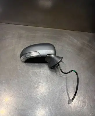 Toyota Avensis T270 Front door electric wing mirror E11026399 SKH7760 E11036399