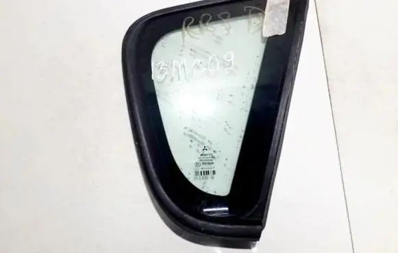 Mitsubishi Colt Rear side window