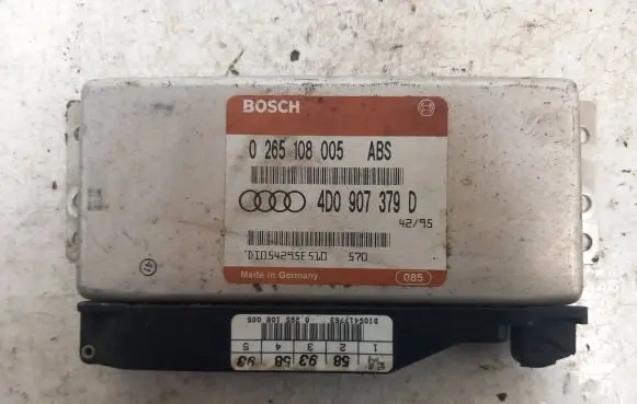 Audi A4 S4 B5 8D Engine control unit/module 4D0907379D 0265108005