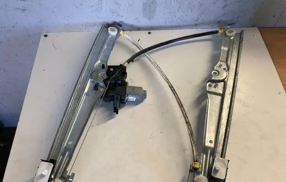 Renault Megane IV Rear door window regulator with motor 430106F0