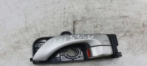 Hyundai Sonata Front door interior handle 82618NF00