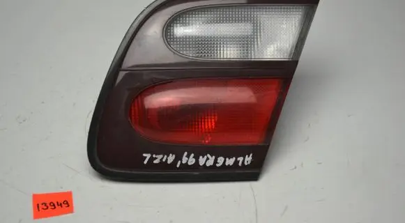 Tailgate rear/tail lights