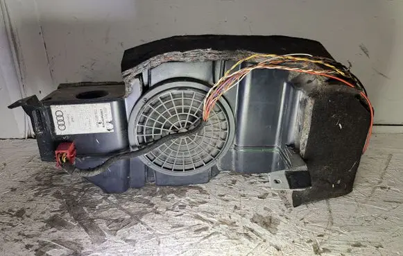 Audi A6 S6 C5 4B Subwoofer speaker 4B9035382 7606500052