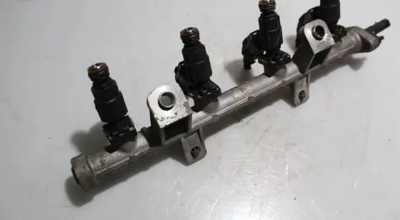 Hyundai Getz Fuel main line pipe