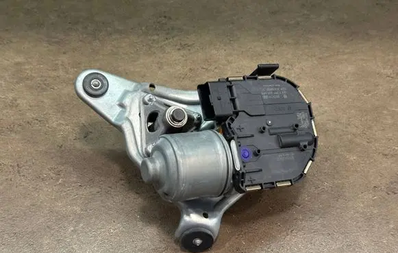 Peugeot 508 Wiper motor 9816172680