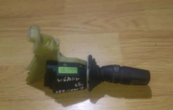 Ford Mondeo MK I Wiper control stalk 93BG17K478db