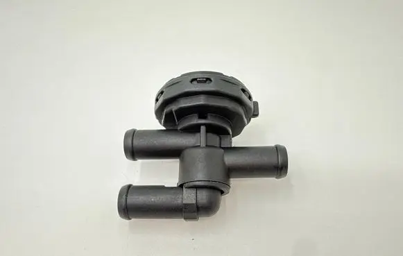 Opel Omega B2 Coolant heater control valve 95517483 GR11540