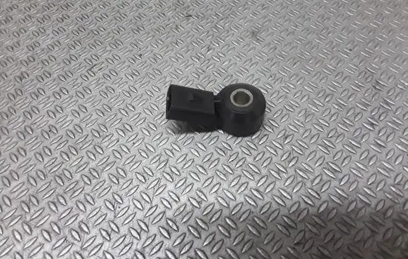 Volkswagen Golf IV Detonation knock sensor 030905377C
