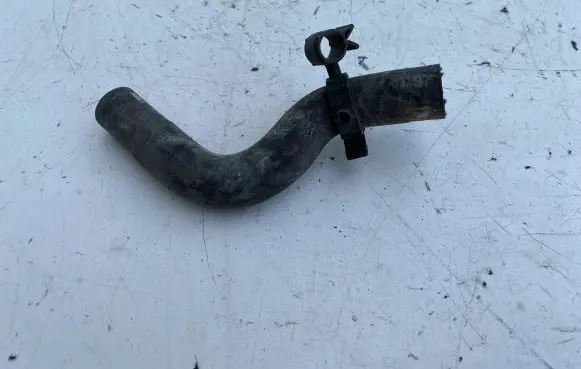 Volkswagen Golf III Engine coolant pipe/hose 1H0422889A