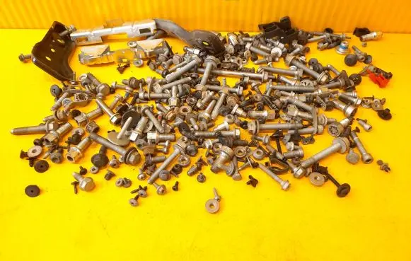 Volkswagen T-Roc Nuts/bolts 