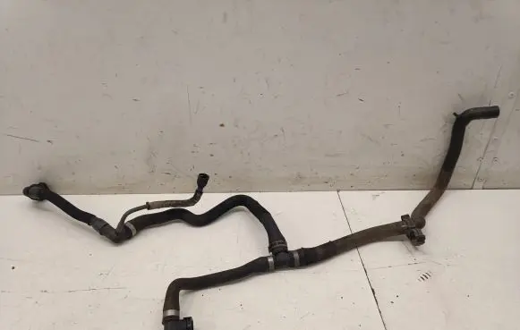 BMW 2 F46 Engine coolant pipe/hose