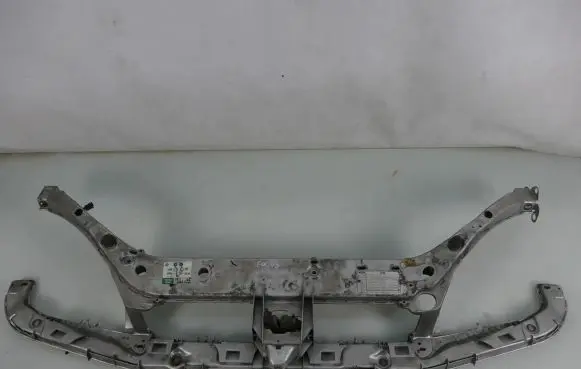Ford Focus Radiator mount bracket XS418B041CH