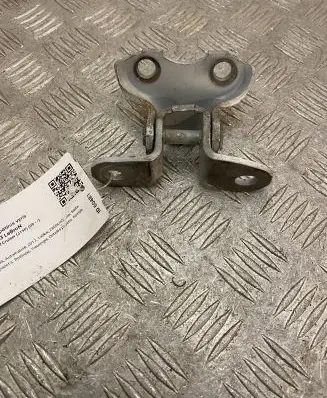 Toyota Land Cruiser (J150) Front door lower hinge 