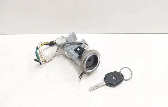 Subaru Forester SH Ignition lock 88215AG000 X1T25971
