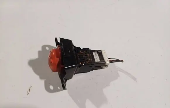 Nissan Almera Tino Hazard light switch 06016
