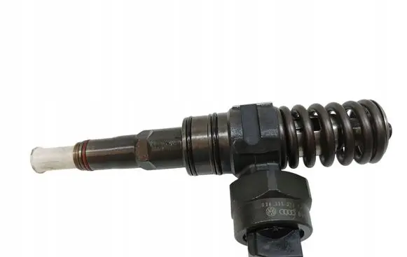 Audi A4 S4 B6 8E 8H Fuel injector 038130073F