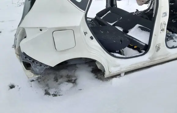Nissan Pulsar Rear quarter panel 